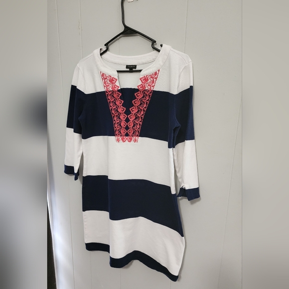 Talbolts Beautiful Preppy Striped V Neck Dress - Picture 3 of 16